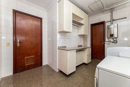 24_photo/94dce38bbf.919b131b9ebaae83-ATLAS-804f7633-58dd-4fb9-8b9d-a58220bbf21d.jpg de apartamento à venda com 3 quartos, 157m² em Batel, Curitiba