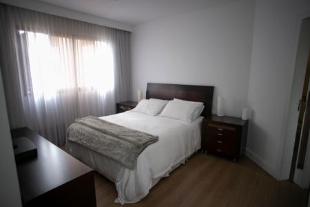 19_photo/94dce38bbf.f3189cc489d69288-ATLAS-b9dc9973-db3b-4f18-9fa4-9ca05ab901fa.jpg de apartamento à venda com 3 quartos, 156m² em Batel, Curitiba