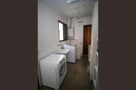 13_photo/94dce38bbf.f3189cc489d69288-ATLAS-c8700c36-e2b3-4484-b27b-2c3c14208772.jpg de apartamento à venda com 3 quartos, 156m² em Batel, Curitiba