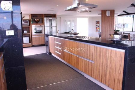 5_photo/94dce38bf7.f69813343084f5ab-ATLAS-fbcb22e0-4e8c-41bd-bf4a-5ce1ad01480e.jpg de apartamento para alugar com 4 quartos, 322m² em Batel, Curitiba