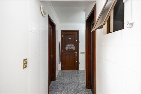 26_photo/94dce38c75.283ad487bd5bbb1e-ATLAS-99c1b5bd-e611-41a8-9e85-58ec3bd45d1b.jpg de apartamento à venda com 4 quartos, 310m² em Batel, Curitiba