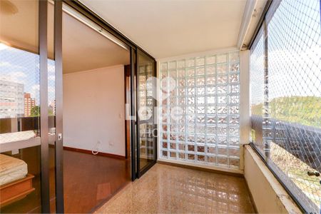 31_photo/94dce38c9f.c7048a8dc0618162-ATLAS-2b0dbd8d-34f2-429e-acd7-5d0354920be9.jpg de apartamento à venda com 3 quartos, 255m² em Batel, Curitiba