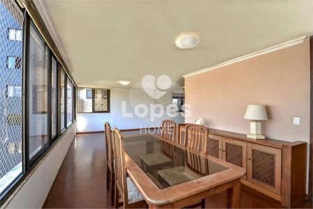 2_photo/94dce38c9f.c7048a8dc0618162-ATLAS-d74adee5-a5bb-4777-af0a-caa3a7ce2fb4.jpg de apartamento à venda com 3 quartos, 255m² em Batel, Curitiba