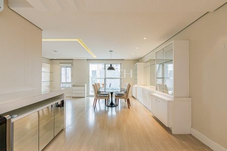 2_photo/94dce38cbb.6bdf79b9e2170b05-ATLAS-03768c01-2c9e-4cf4-8d36-1efaa62aec7f.jpg de apartamento à venda com 3 quartos, 139m² em Batel, Curitiba