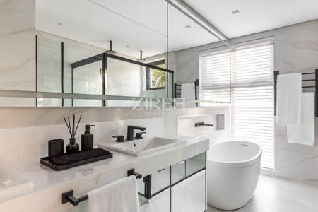 21_photo/94dce38e1b.e9615a7d32a6c43e-ATLAS-d82b932e-c67f-49c1-bff0-dfbfa2e25ddd.jpg de apartamento à venda com 3 quartos, 176m² em Batel, Curitiba