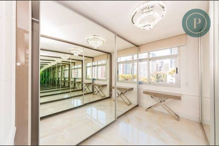 2_photo/94dce38e51.0d2ec085e27069b5-ATLAS-0dfff2b8-27c2-40cb-a42b-cfaacf5155af.jpg de apartamento para alugar com 2 quartos, 195m² em Batel, Curitiba