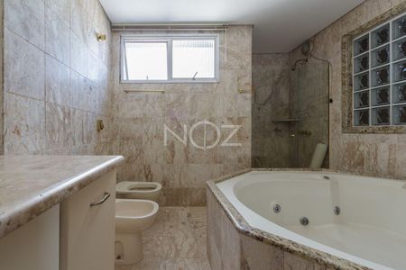 9_photo/94dce38f0d.70fed3faa30d4614-ATLAS-2c858b63-1c61-4037-8d7f-85348a7084ca.jpg de apartamento à venda com 4 quartos, 400m² em Água Verde, Curitiba