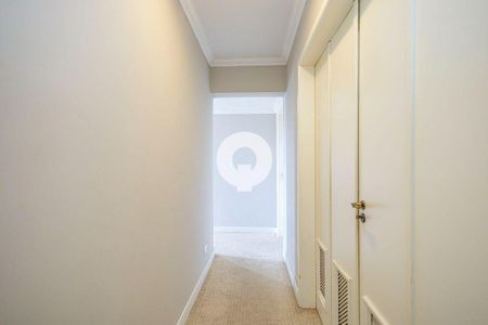 42_photo/94dce38f0d.70fed3faa30d4614-ATLAS-81b29aaa-44b4-409e-9d94-da32c1949074.jpg de apartamento à venda com 4 quartos, 315m² em Água Verde, Curitiba