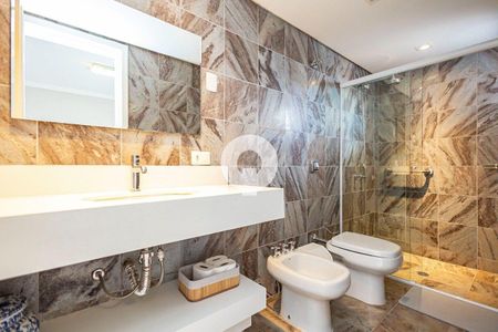 46_photo/94dce38f0d.70fed3faa30d4614-ATLAS-948ea1a2-beb2-4711-b15c-6258b394966f.jpg de apartamento à venda com 4 quartos, 315m² em Água Verde, Curitiba