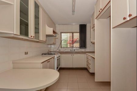 35_photo/94dce38f35.2a25b1e5efc4afac-ATLAS-d835ea1b-cca8-4450-a0dd-7a0a58e14e67.jpg de apartamento para alugar com 4 quartos, 303m² em Batel, Curitiba