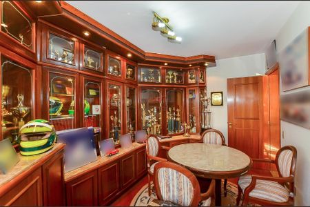 9_photo/94dce38f35.a5b3dff86d34f08c-ATLAS-95e33f37-863a-4203-b2df-0c64267f1ff7.jpg de apartamento à venda com 4 quartos, 302m² em Batel, Curitiba