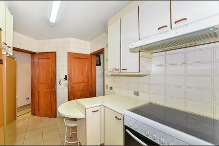 27_photo/94dce38f35.a5b3dff86d34f08c-ATLAS-d36e5248-1ff5-44b2-b5d2-ef1173598a8f.jpg de apartamento à venda com 4 quartos, 302m² em Batel, Curitiba