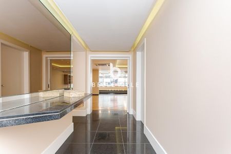 7_photo/94dce38f69.066cb10c4ae45710-ATLAS-1dd5abdd-2bd4-447b-addd-c9dca7dcb147.jpg de apartamento à venda com 4 quartos, 362m² em Água Verde, Curitiba