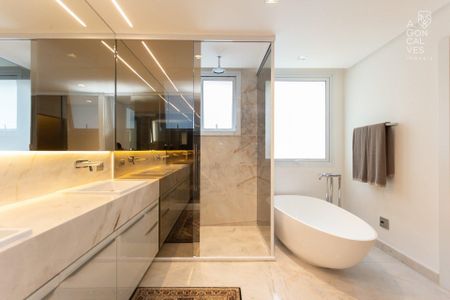 3_photo/94dce38f73.e81684f4ad5226f4-ATLAS-03e80a31-8f2d-424c-92e2-0a647e6a18c9.jpg de apartamento para alugar com 4 quartos, 385m² em Batel, Curitiba