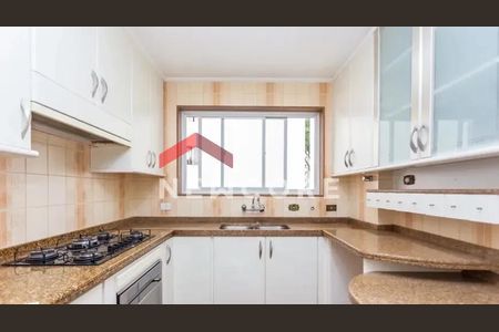 19_photo/94dce38f99.59b9fa3339c8dcb8-ATLAS-a00478e3-f4b1-45a9-9030-7a82309d8d9a.jpg de apartamento à venda com 4 quartos, 216m² em Batel, Curitiba