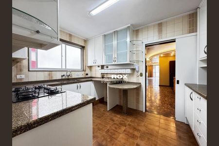 10_photo/94dce38f9d.1ad5fb952b026013-ATLAS-2ec80150-6842-4e51-bec7-6d2930dd5a58.jpg de apartamento à venda com 3 quartos, 215m² em Batel, Curitiba