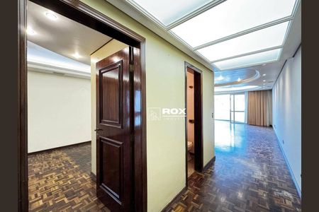 6_photo/94dce38f9d.1ad5fb952b026013-ATLAS-a48db0b6-a9fe-44d7-8b59-843eee1e47c1.jpg de apartamento à venda com 3 quartos, 215m² em Batel, Curitiba