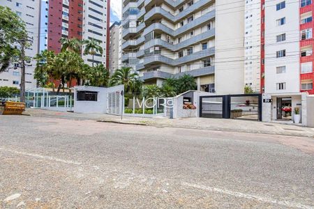 43_photo/94dce38f9d.f2ed236aecaa8a04-ATLAS-e251240f-34fe-44c0-8fda-7ee915dbe5a7.jpg de apartamento à venda com 2 quartos, 40m² em Batel, Curitiba