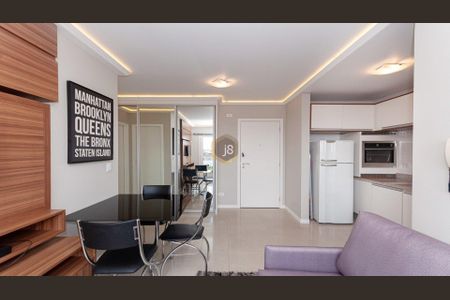 10_photo/94dce39079.ea6d565d8da8fe86-ATLAS-8c025785-3a84-4c85-94ec-9b27cb742b2e.jpg de apartamento para alugar com 1 quarto, 38m² em Batel, Curitiba