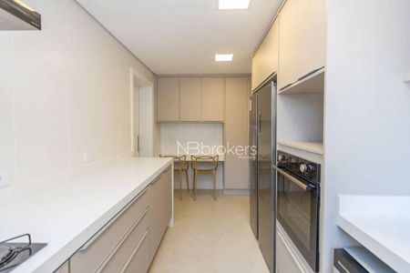 27_photo/94dce390a5.64eaedffc447f0fc-ATLAS-ffc3e01c-ea6e-448c-972b-3e2a7c63ba2a.jpg de apartamento à venda com 3 quartos, 131m² em Seminário, Curitiba