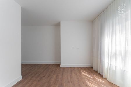 33_photo/94dce390a5.e3fa5b422fcb7fe4-ATLAS-a5a960e2-9b9b-4db7-bc67-5f5a2a2837f9.jpg de apartamento à venda com 3 quartos, 128m² em Seminário, Curitiba