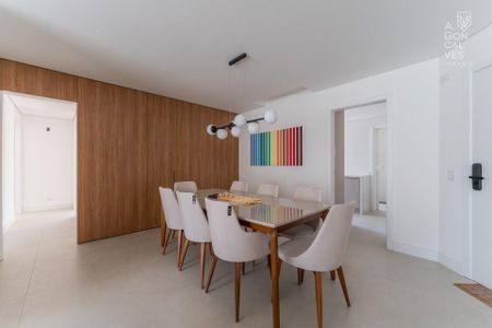 4_photo/94dce390a5.e3fa5b422fcb7fe4-ATLAS-fb2ddd33-c94a-4afa-9274-0999ce9e4ee6.jpg de apartamento à venda com 3 quartos, 128m² em Seminário, Curitiba