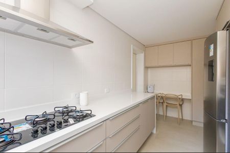 38_photo/94dce391d9.23351eba74f1df34-ATLAS-c82ffc26-9935-4e35-917e-4bd161bb75c3.jpg de apartamento à venda com 3 quartos, 128m² em Batel, Curitiba