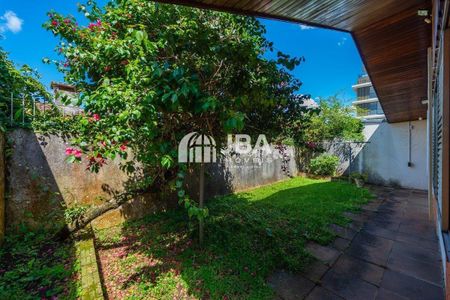 6_photo/94dce3925d.49c40a4e0c1b1036-ATLAS-af7ab63e-751b-4b5d-8fa0-24eee3a2d455.jpg de casa à venda com 3 quartos, 198m² em Batel, Curitiba