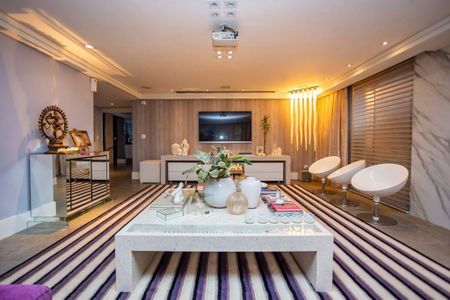 8_photo/94dce395a9.2a774ece37cbfa00-ATLAS-10f1e49c-1b09-4b70-9bb3-b3302c7e61be.jpg de casa à venda com 3 quartos, 326m² em Centro, Curitiba