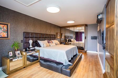 26_photo/94dce395a9.2a774ece37cbfa00-ATLAS-3e2cacc2-5675-4660-94ae-2fe26a842d2a.jpg de casa à venda com 3 quartos, 326m² em Centro, Curitiba