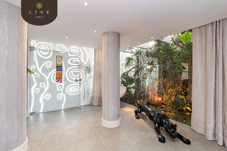 8_photo/94dce395a9.2a774ece37cbfa00-ATLAS-41287637-e25c-4290-a8af-c1ac6cbc63be.jpg de casa à venda com 3 quartos, 326m² em Centro, Curitiba