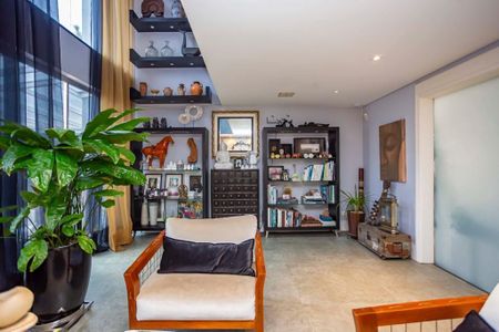 32_photo/94dce395a9.2a774ece37cbfa00-ATLAS-e1e6d4e5-fd35-46e1-87bf-3a919f8bc1e3.jpg de casa à venda com 3 quartos, 326m² em Centro, Curitiba