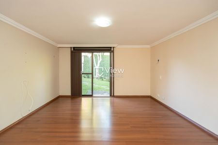 5_photo/94dce39659.0f6a0b78760eb162-ATLAS-a6d71a97-1429-41f9-992d-ad997baa2dd2.jpg de casa à venda com 5 quartos, 411m² em Seminário, Curitiba