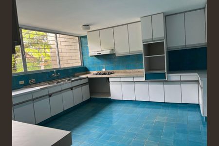 8_photo/94dce3965f.4e4cf78d9910fb8f-ATLAS-4d45d3eb-8ffe-4a9c-a8d4-0a9e8b6343c7.jpg de casa à venda com 5 quartos, 411m² em Batel, Curitiba