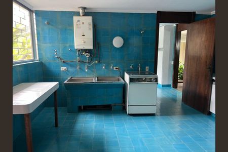 10_photo/94dce3965f.4e4cf78d9910fb8f-ATLAS-c192c5f0-95d9-4dd6-aec6-e04f7848c0f0.jpg de casa à venda com 5 quartos, 411m² em Batel, Curitiba