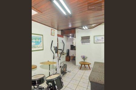 4_photo/94dce397ad.93b8fa184532727f-ATLAS-4a8076d3-dace-4c8c-b862-82f2c21d1de7.jpg de casa à venda com 4 quartos, 220m² em Seminário, Curitiba