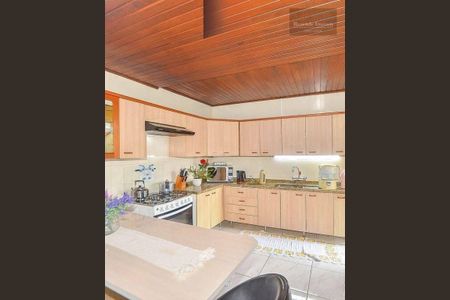 7_photo/94dce397ad.93b8fa184532727f-ATLAS-5d3a4471-934c-4e96-9f09-613c021aba4a.jpg de casa à venda com 4 quartos, 220m² em Seminário, Curitiba