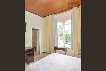 6_photo/94dce397ad.93b8fa184532727f-ATLAS-b4e617f1-1b18-4c2f-ae9d-eb9c35e62f0b.jpg de casa à venda com 4 quartos, 220m² em Seminário, Curitiba