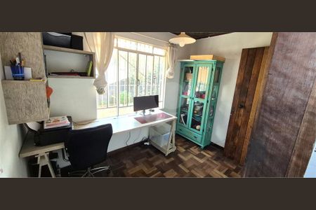 31_photo/94dce3986f.93b8fa184532727f-ATLAS-82fc6910-dcf8-4a4b-beb0-50b2007e6721.jpg de casa à venda com 2 quartos, 187m² em Seminário, Curitiba