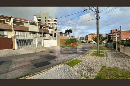 39_photo/94dce39905.54b8780a509023fd-ATLAS-31ccfcc7-96e3-40f9-bcc3-a1e1bacb0d80.jpg de casa à venda com 3 quartos, 163m² em Seminário, Curitiba