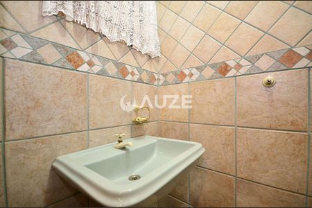 12_photo/94dce39943.33be841ea644c858-ATLAS-103f4022-7ddb-48c7-9cfd-906c5cb8bfac.jpg de casa à venda com 5 quartos, 190m² em Seminário, Curitiba