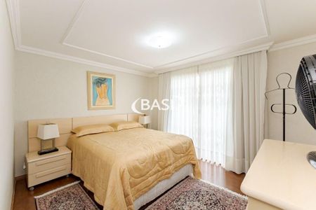 10_photo/94dce39a1f.63496836d37736d1-ATLAS-7c505ce8-3d1e-4d28-9238-31ca0f42d9ad.jpg de casa à venda com 3 quartos, 240m² em Seminário, Curitiba
