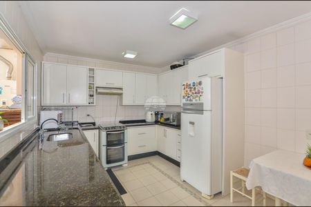 7_photo/94dce39a47.a92b4b06350bfbab-ATLAS-d2f0dc56-7bde-4a8a-bcce-7ae802cc5588.jpg de casa à venda com 5 quartos, 241m² em Seminário, Curitiba