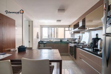 1_photo/94dce39aa7.3dd4b6242aa1d2d3-ATLAS-06105431-97cc-4b13-9c96-2bd0f472a1a0.jpg de apartamento à venda com 4 quartos, 411m² em Água Verde, Curitiba