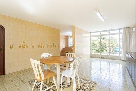 17_photo/94dce39b07.414164b24003628c-ATLAS-50de7df8-a2a3-4895-9fbd-3a00a747b21c.jpg de casa à venda com 5 quartos, 374m² em Seminário, Curitiba