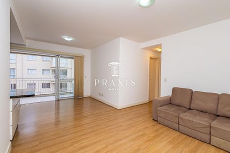 10_photo/94dce39b37.e6cbe6d9fc6e5eee-ATLAS-212f2f2d-0edd-400a-a5b7-703bd8827b21.jpg de apartamento para alugar com 2 quartos, 75m² em Rebouças, Curitiba