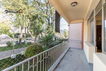 4_photo/94dce39b3d.f124bc84272629e7-ATLAS-312e287c-d5e7-4eac-bd4b-aff74cb2d995.jpg de apartamento à venda com 3 quartos, 102m² em Água Verde, Curitiba