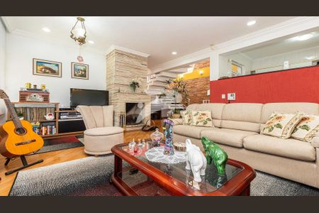 8_photo/94dce39b47.8d1d596cf1356774-ATLAS-3ab52cd0-9555-4c38-a83e-7c2a9951aa9d.jpg de casa à venda com 4 quartos, 350m² em Seminário, Curitiba