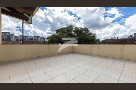 27_photo/94dce39b47.8d1d596cf1356774-ATLAS-c6be032f-7fbb-461b-979a-7e205de3cbfe.jpg de casa à venda com 4 quartos, 350m² em Seminário, Curitiba