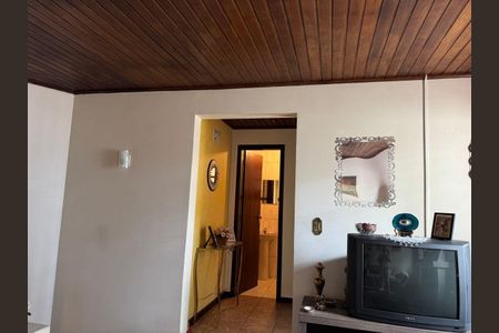 7_photo/94dce39b5d.2b4381d368a6f37f-ATLAS-4c8fc5ec-c3f6-42df-8c60-f3c1dd5ad3da.jpg de casa à venda com 4 quartos, 167m² em Vila Izabel, Curitiba